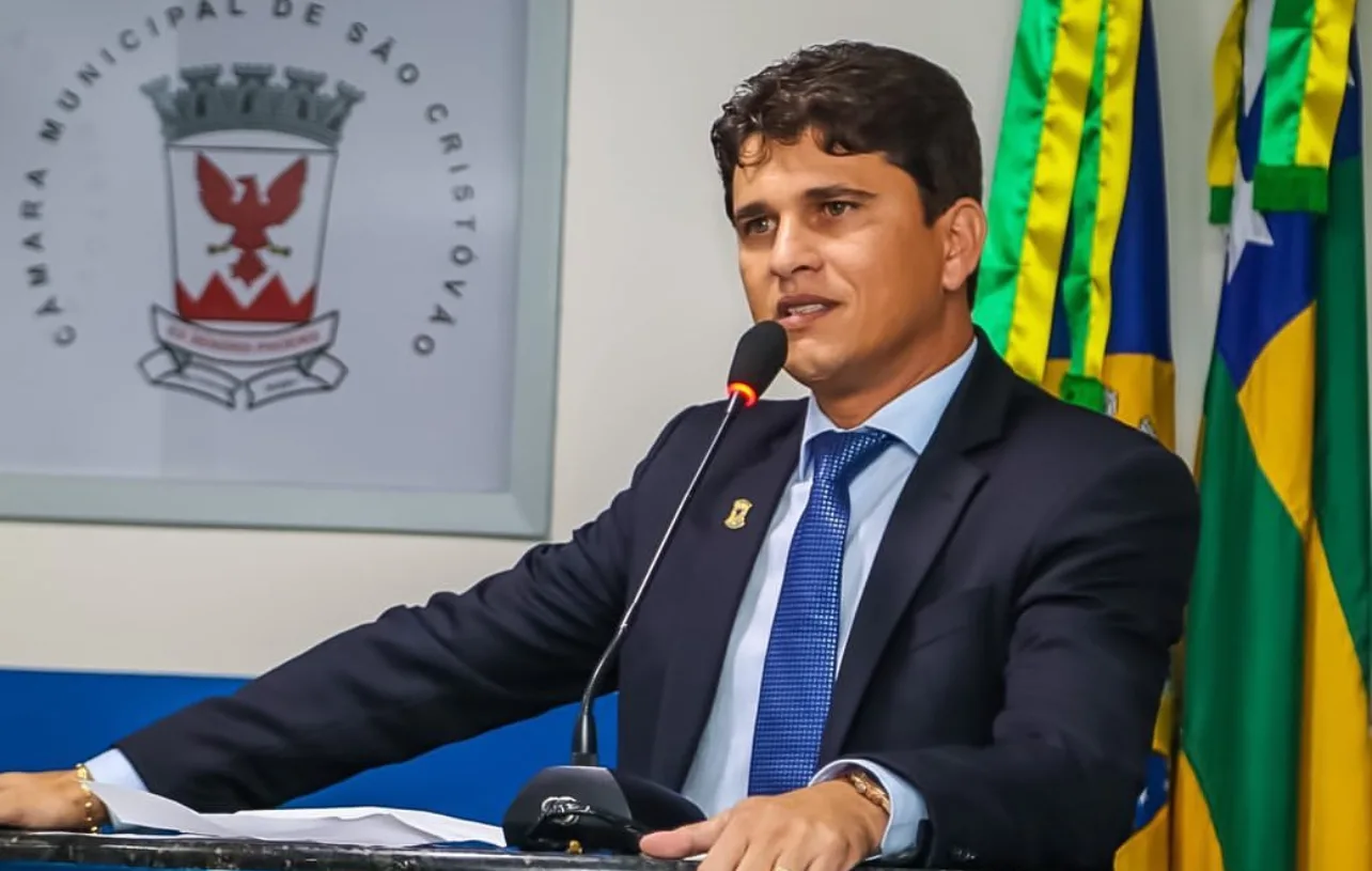 Diego Prado integra base de Maisa Mitidieri