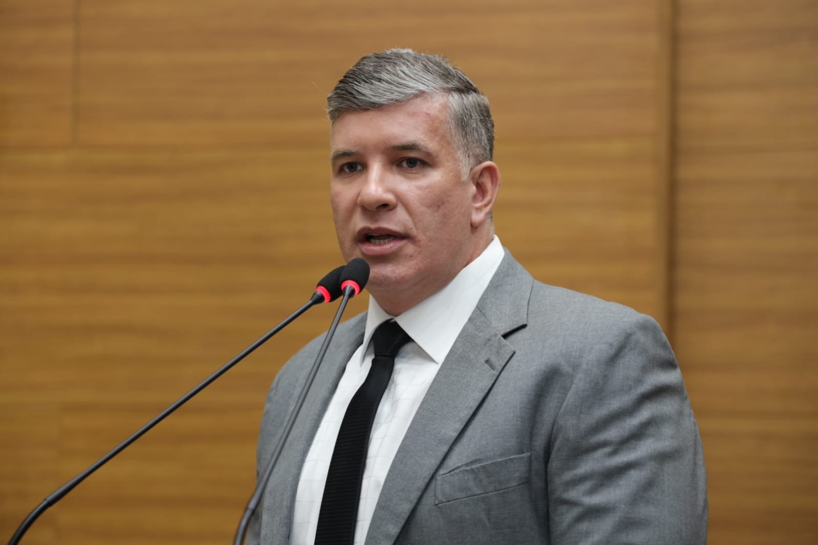 Cristiano Cavalcante lidera para deputado estadual segundo pesquisa